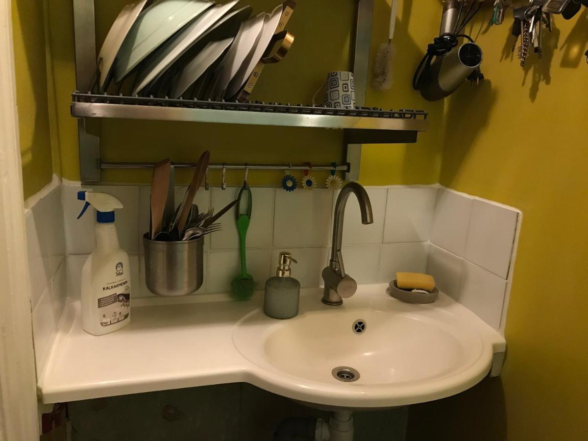 Cozy Condo For Up To 3 Travellers, With Kitchen And Bath Ryga Zewnętrze zdjęcie